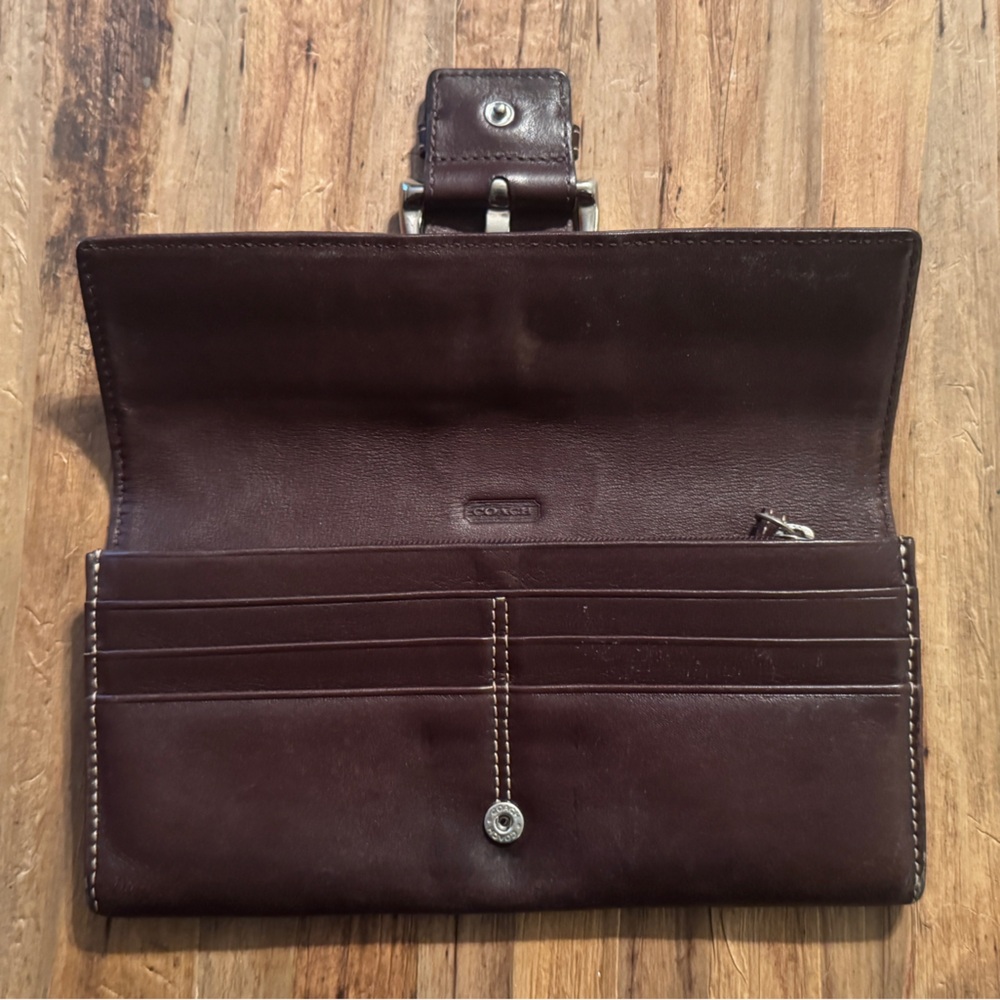 Y2K Coach Soho Brown Buckled Wallet - EUC - Picture 2 of 5